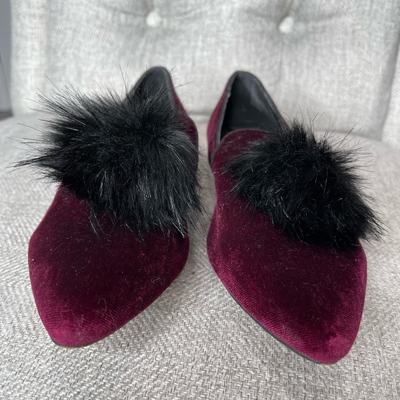 Kurt Geiger Womens Purple Velvet Black Poof Accent Flats Shoes Size 39 8 US - Picture 4 of 4